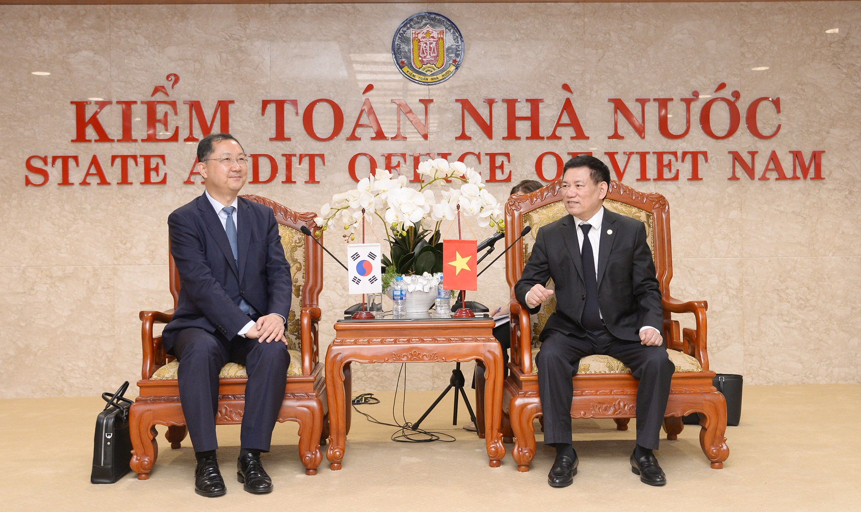 Hình ảnh chuyến thăm và làm việc của Đoàn công tác Ủy ban Kiểm toán và Thanh tra Hàn Quốc tại KTNN Việt Nam